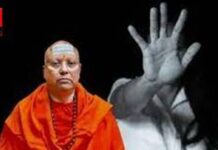 वसंत कुंज कांड का आरोपी स्वामी चैतन्यानंद आगरा से गिरफ्तार, तीन खरब की संपत्ति हड़पने की थी साज़िश WAY NEWS