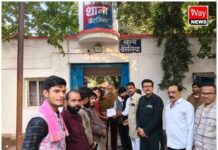 आईएएस संतोष वर्मा की कथित टिप्पणी पर ब्राह्मण समाज उग्र, बैरसिया में पुतला दहन—बर्खास्तगी की मांग तेज waynews